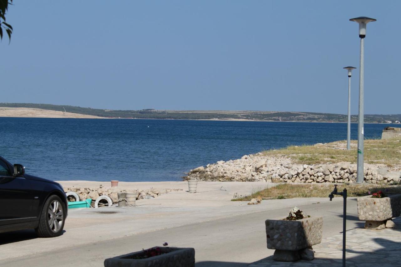Apartments By The Sea Kustici, Pag - 6335 Zubovići Exterior foto